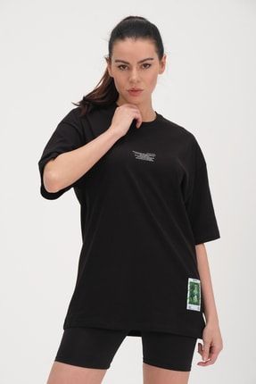 Kadın Siyah Oversize Fit Bisiklet Yaka Baskılı %100 Pamuk T-shirt WRF0252