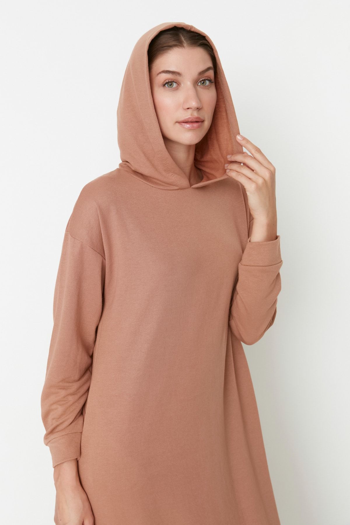 Trendyol Modest Camel Kapüşonlu Örme Sweat Elbise TCTAW22EB0142 RN9162