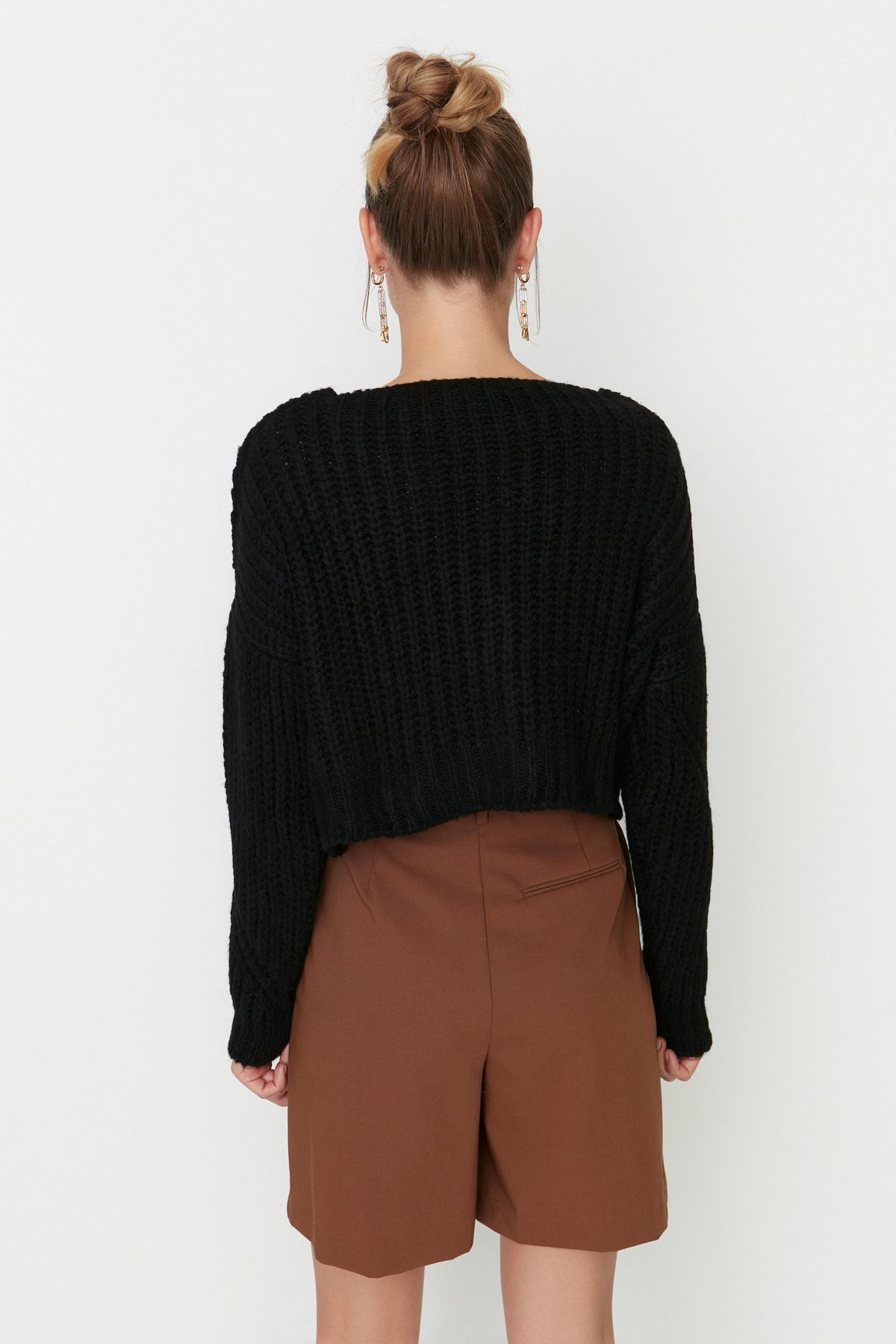 Trendyol Collection-Schwarzer kurzer weicher strukturierter Strickcardigan TWOAW21HI0017 5