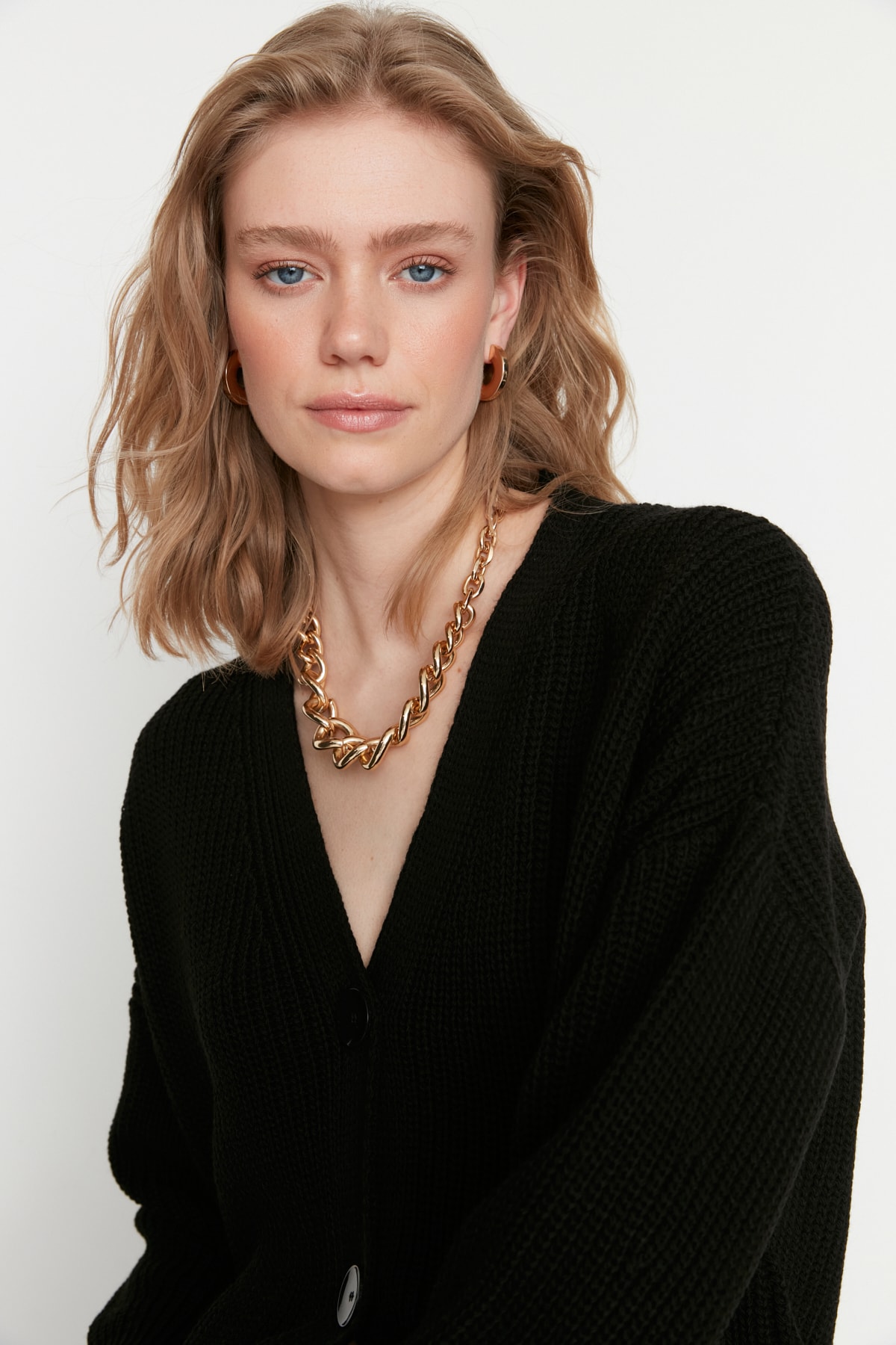 Trendyolmilla  Siyah Geniş Kalıp V Yaka Triko Hırka TWOAW20HI0215 - Görsel 3