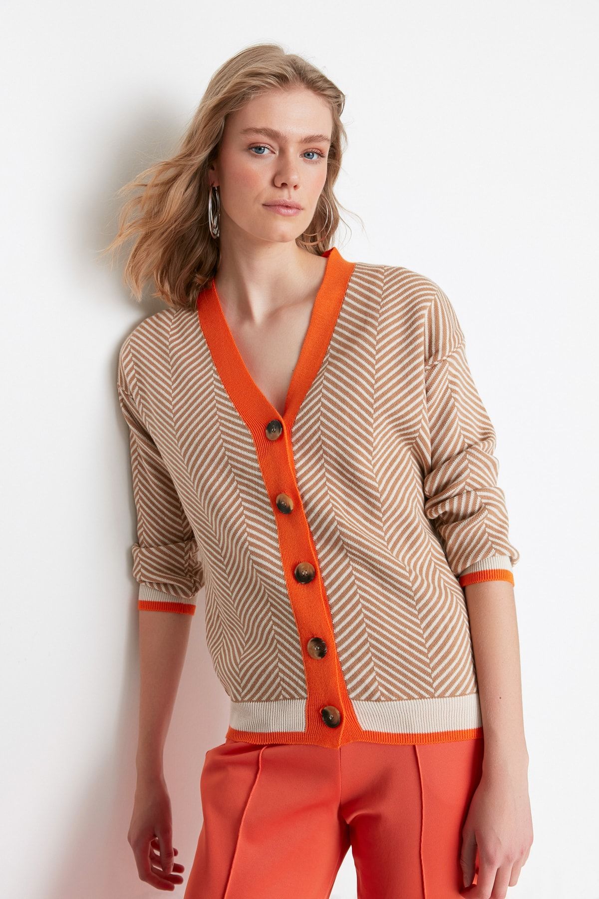 Trendyol Collection-Široký svetr z velbloudího úpletu - TWOAW22HI0511 3