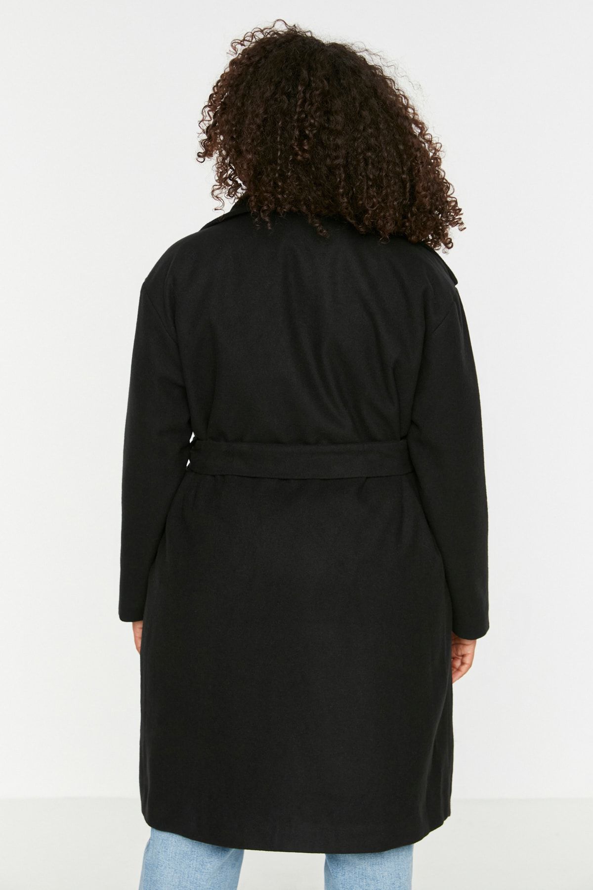 Trendyol Curve Siyah Kuşaklı Geniş Yakalı Oversize Kaşe Kaban TBBAW23KB00001 RF9635