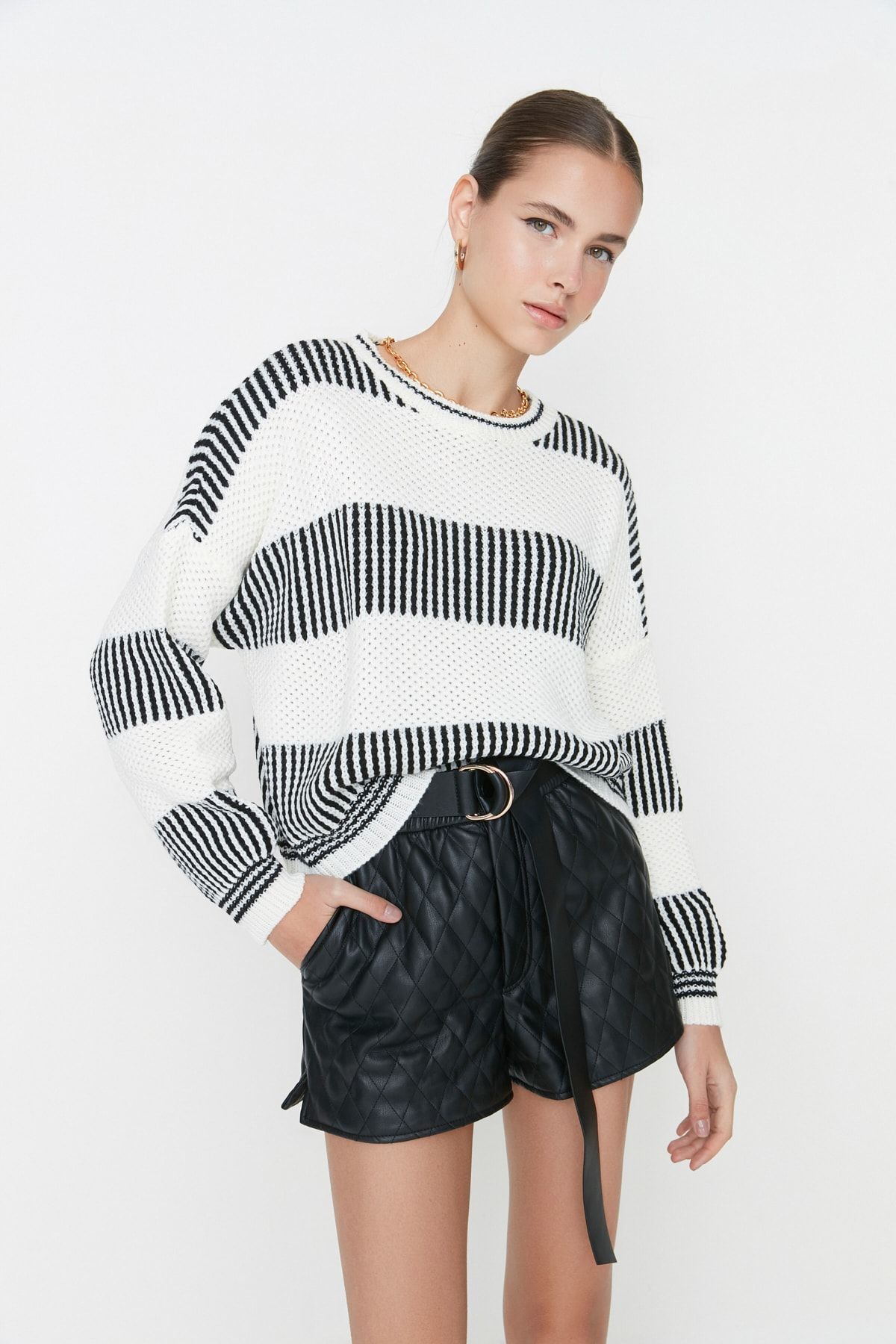 complete the look image