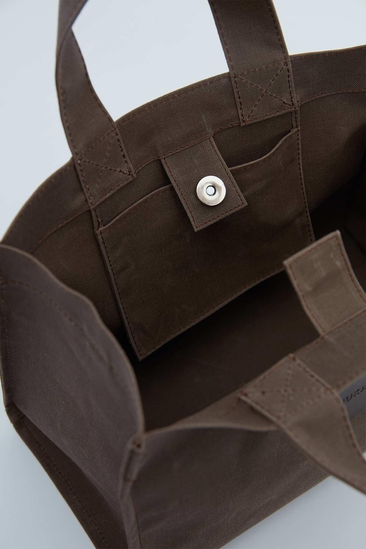 Manuka-Kleine Canvas-Tasche in Braun mit Wascheffekt 6