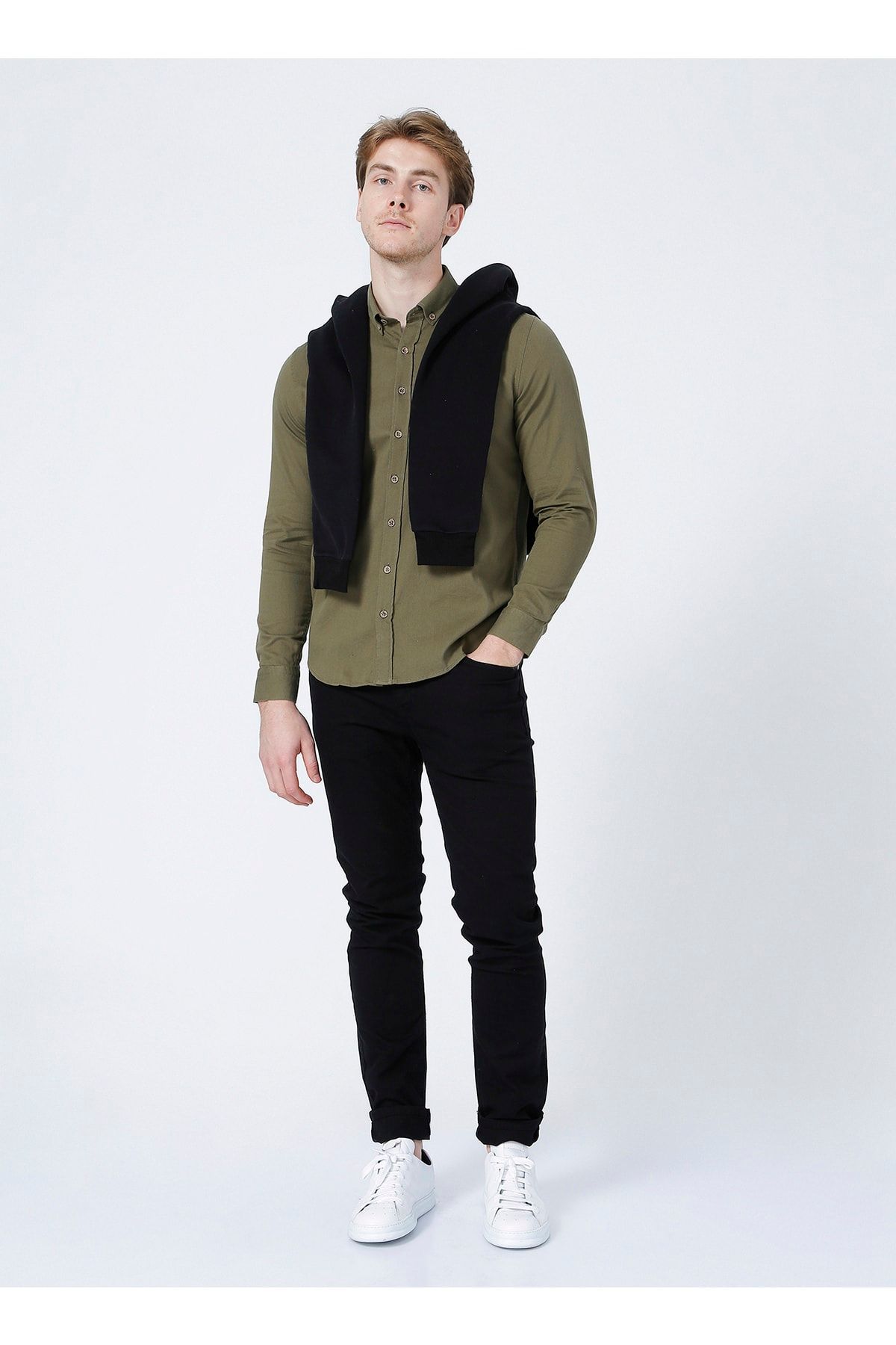 complete the look image