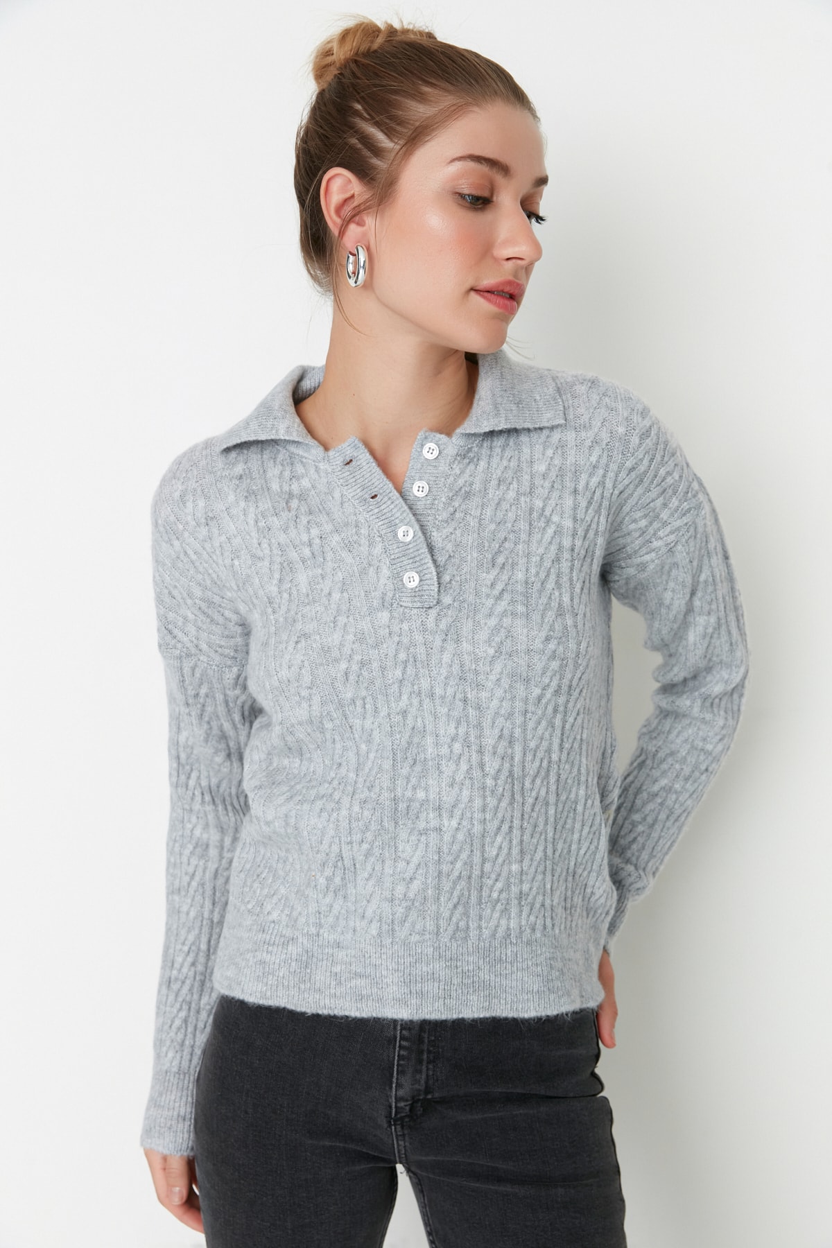 Trendyolmilla  Gri Geniş Kalıp Yumuşak Dokulu Triko Kazak TWOAW21KZ2635 - Görsel 4