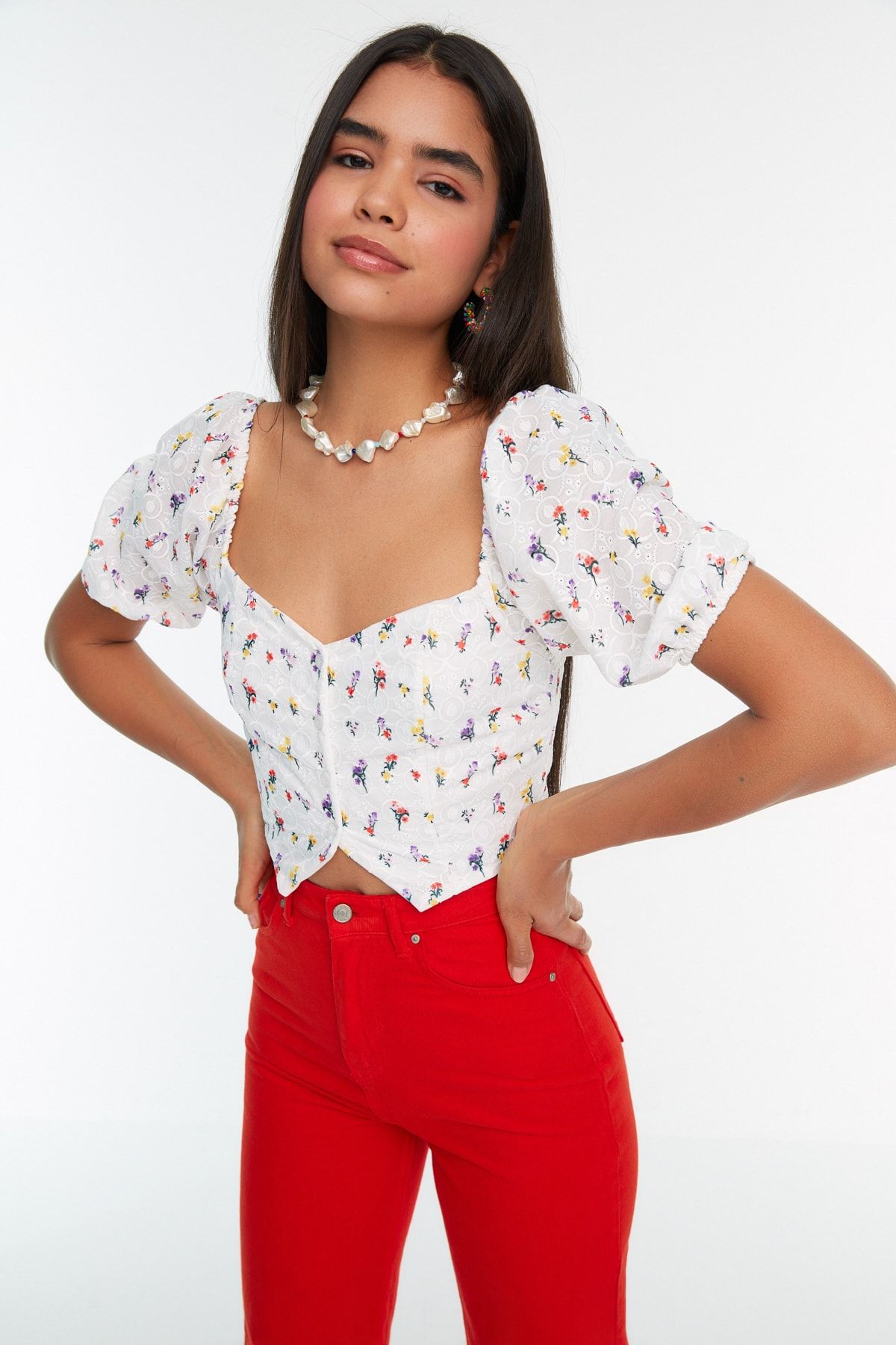 Trendyol Collection Bluse Ecru Figurbetont Fast ausverkauft