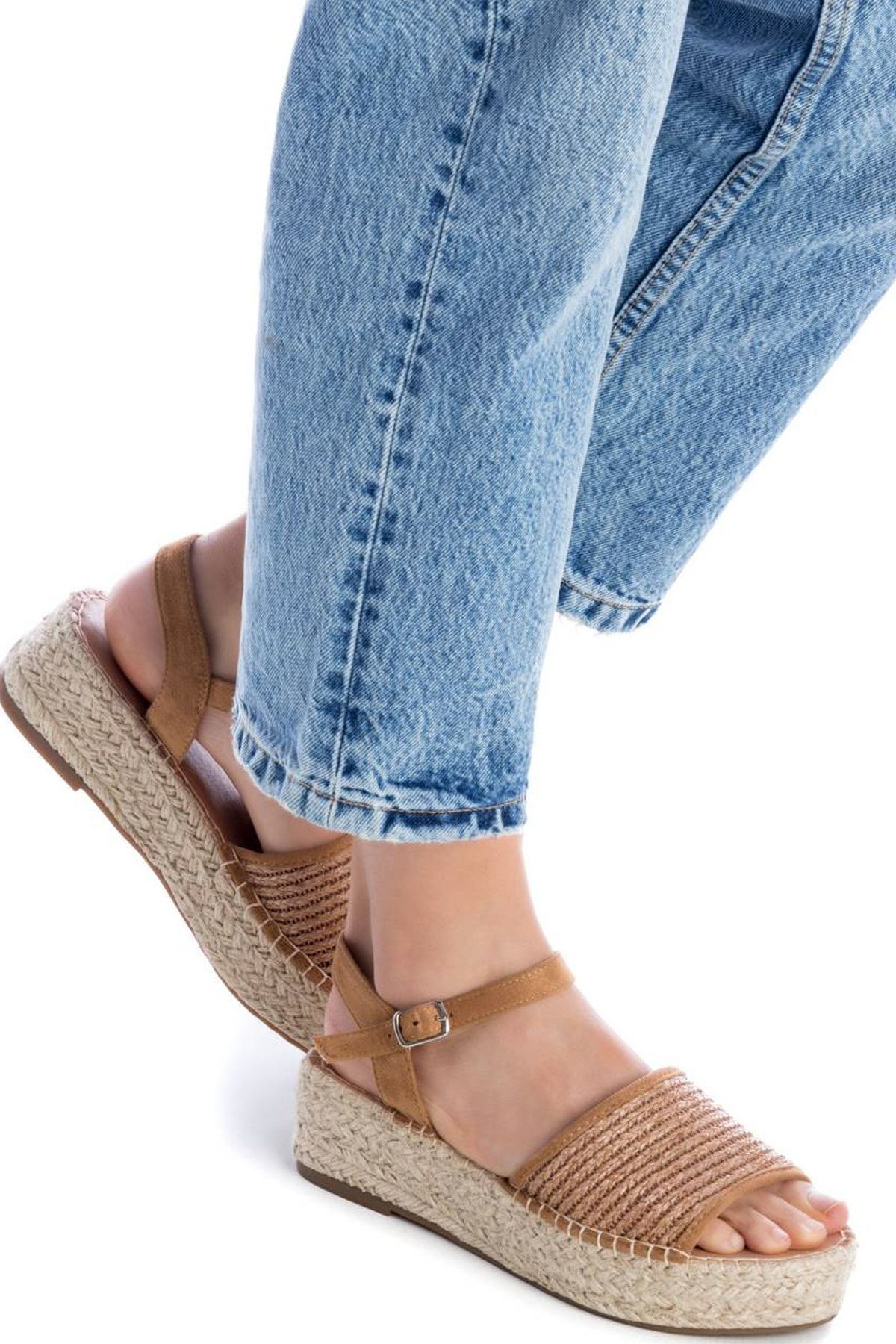 XTI Sandalette Beige Flacher Absatz Fast ausverkauft