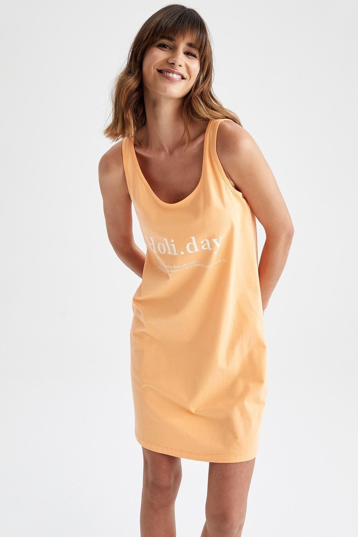 DeFacto Fall In Love Regular Fit Slogan Baskılı Askılı Gecelik OH9436