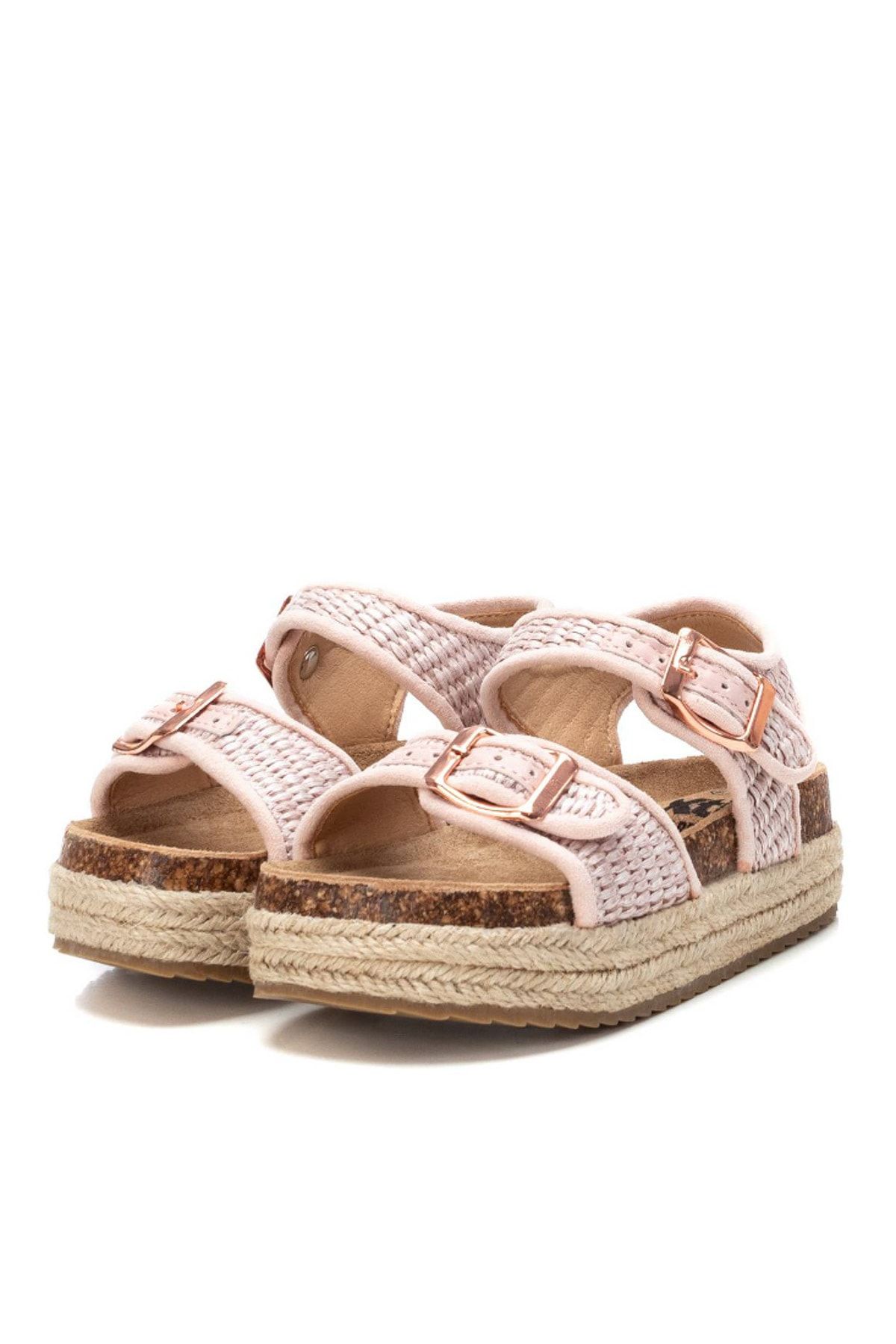 Xti store flat sandals