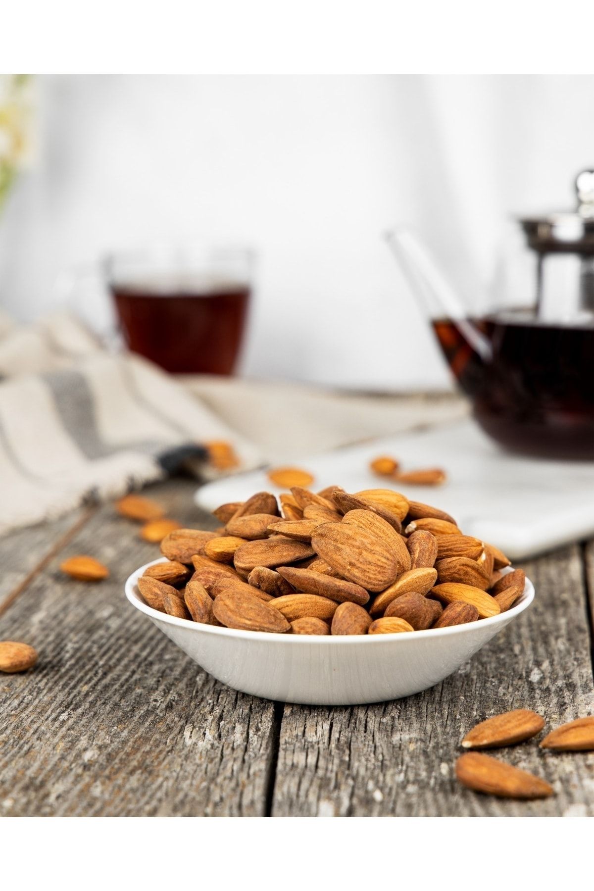 Antep Pazarı Badem Içi ( Yerli ) Çiğ Ve Tuzsuz 900 Gram ZO7546