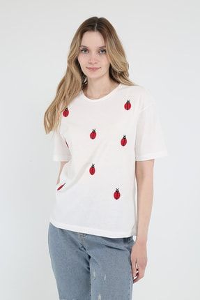 Beyaz Uğur Böceği Nakış İşlemeli T-shirt Dmb022502171224