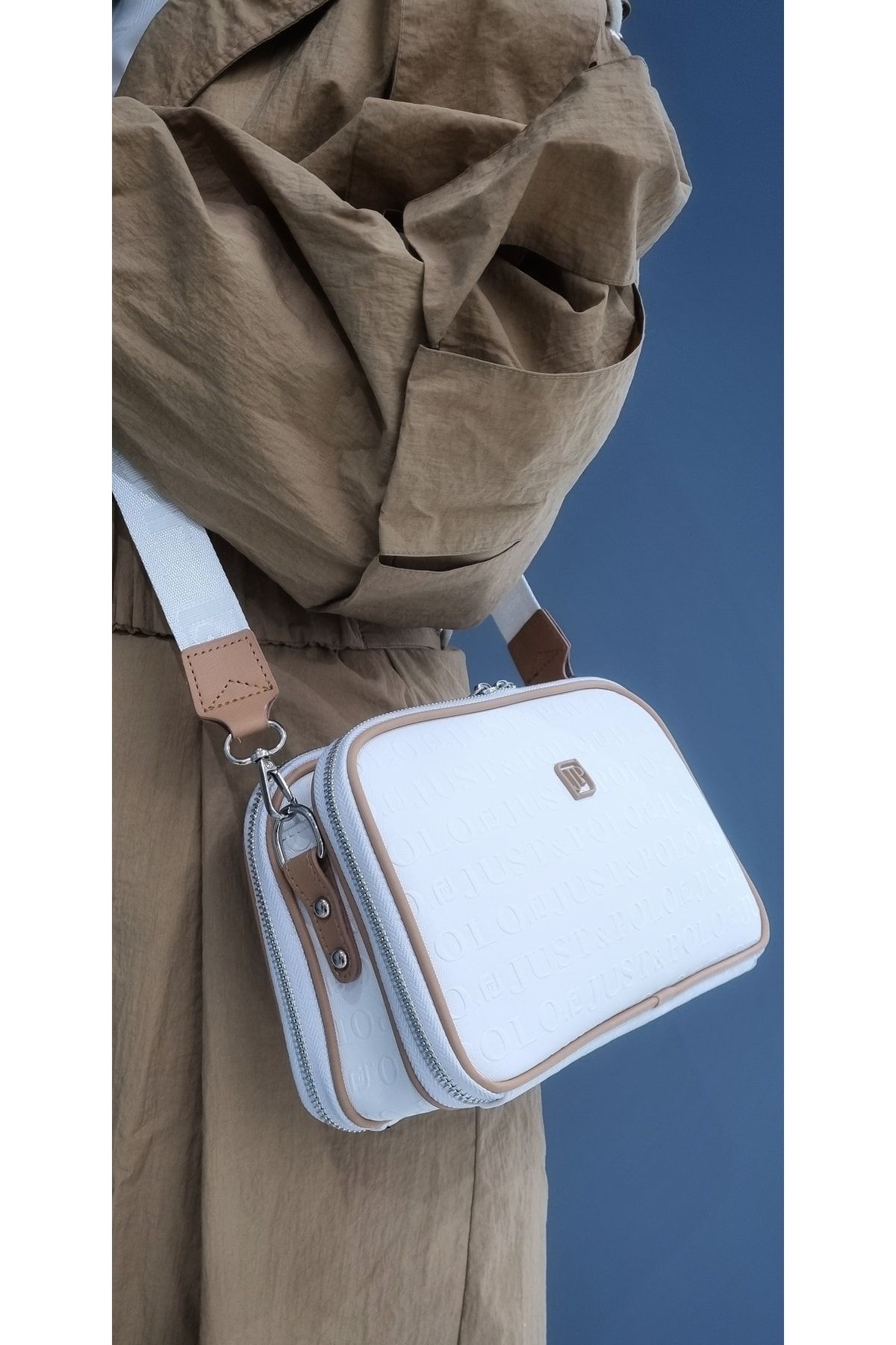 Cool tommy mini trunk bag hotsell