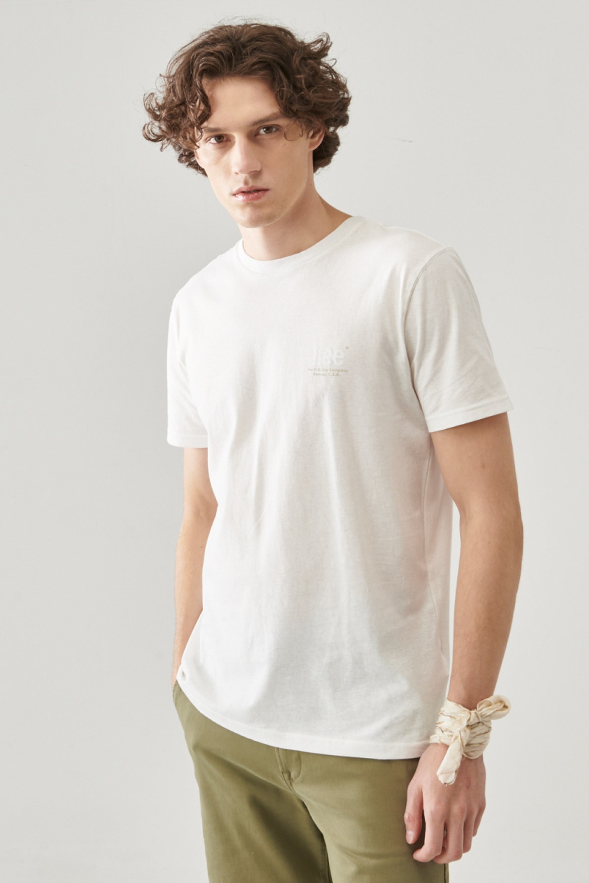 Lightweight SS Tonal Logo Crew Neck Bisiklet Yaka T-Shirt