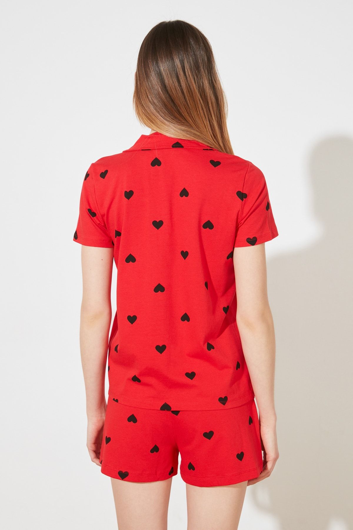 Trendyol Collection-Rotes Baumwoll-Shorts-Pyjama-Set mit Herzen – THMSS21PT0756 14