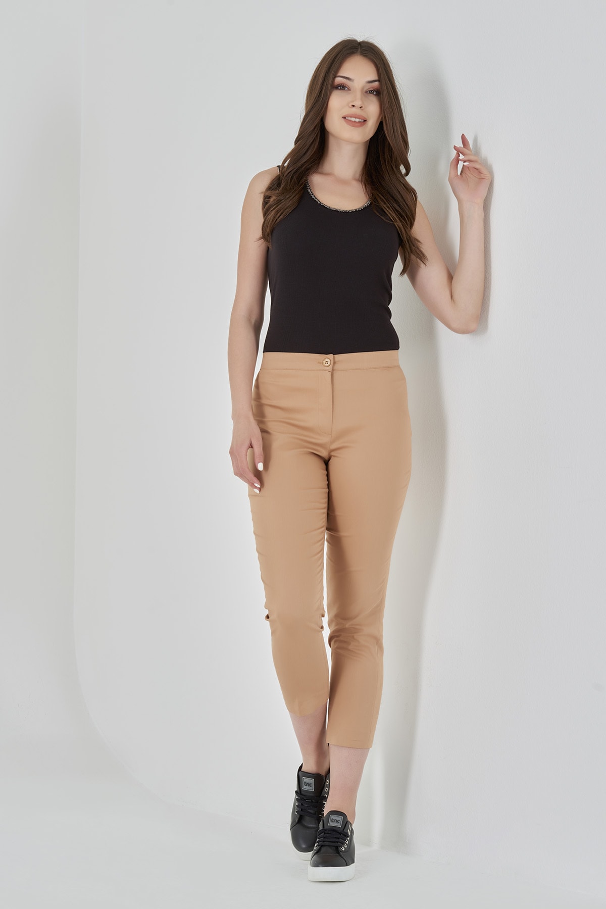 30046 Narrow Leg Short Pants