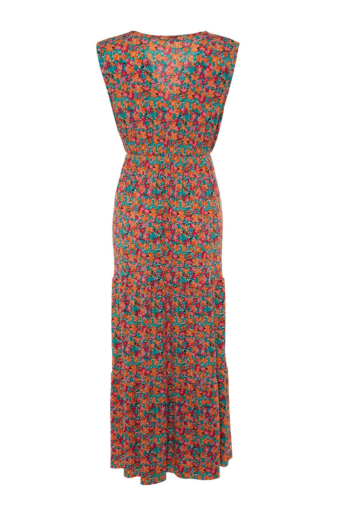 Trendyol Curve-Multicolor A-Line Floral Print V-Neck Knitted Plus Size Dress Tbbss22Ah00010 7
