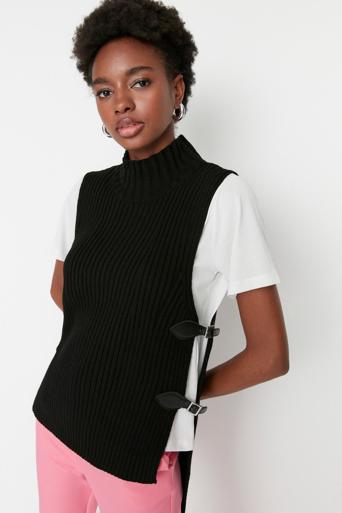 Black polo sweater vest 2025