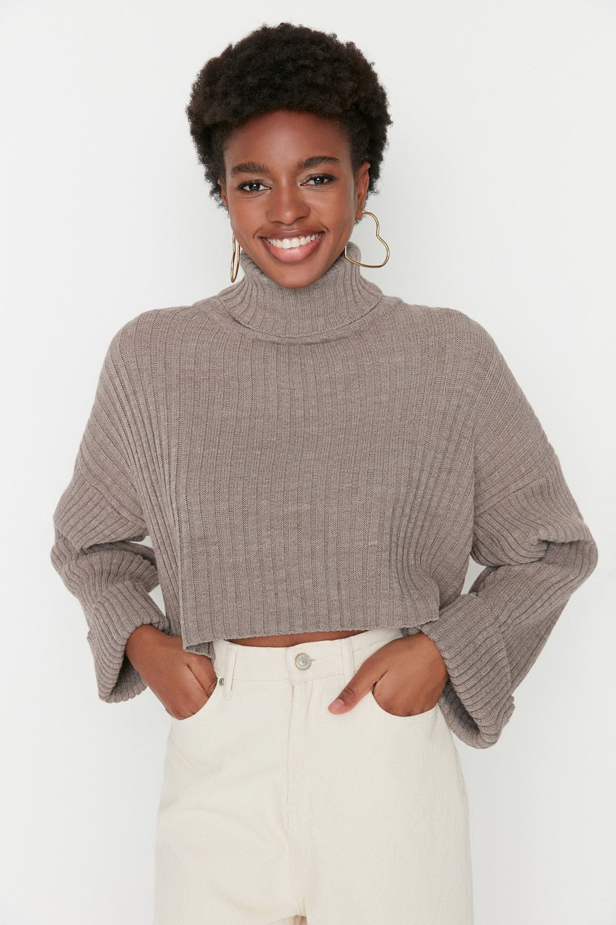 Trendyol Collection-Brauner kurzer Basic-Strickpullover TWOAW22KZ0223 2