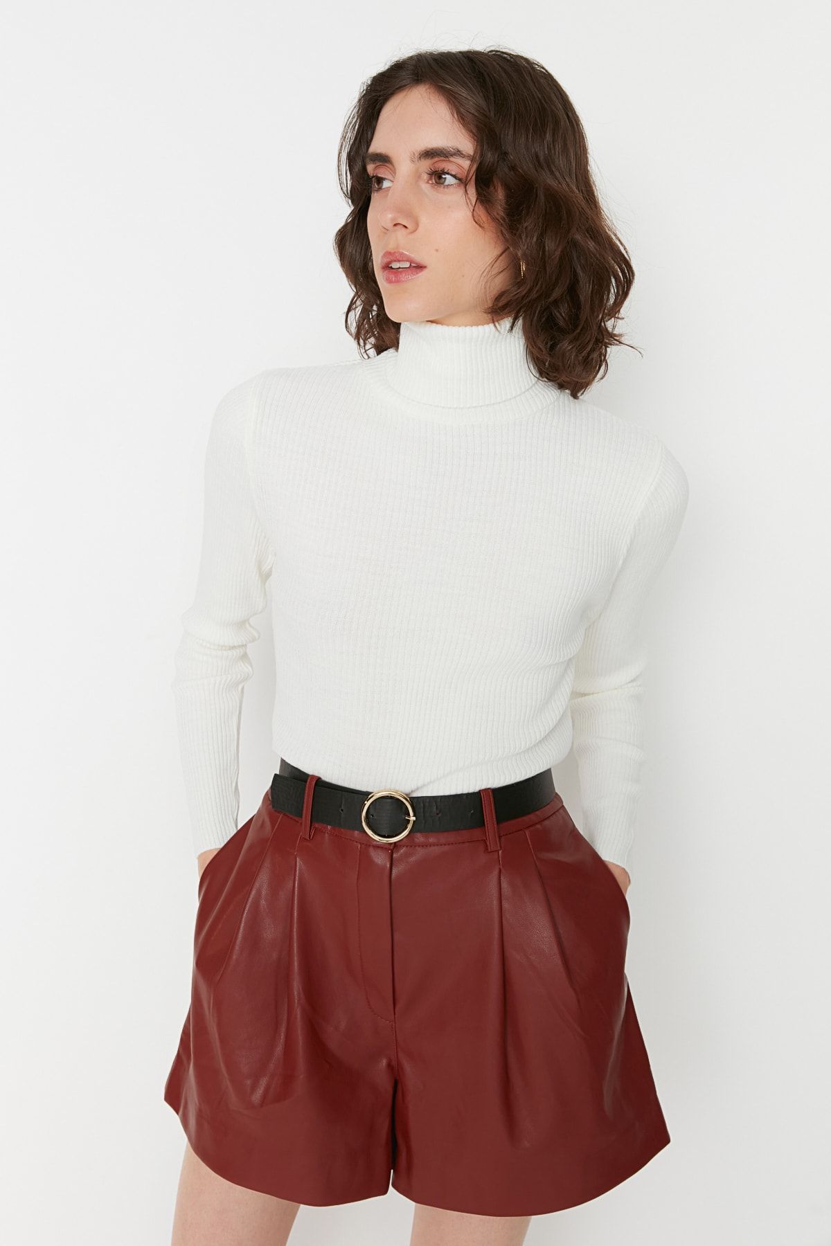 complete the look image