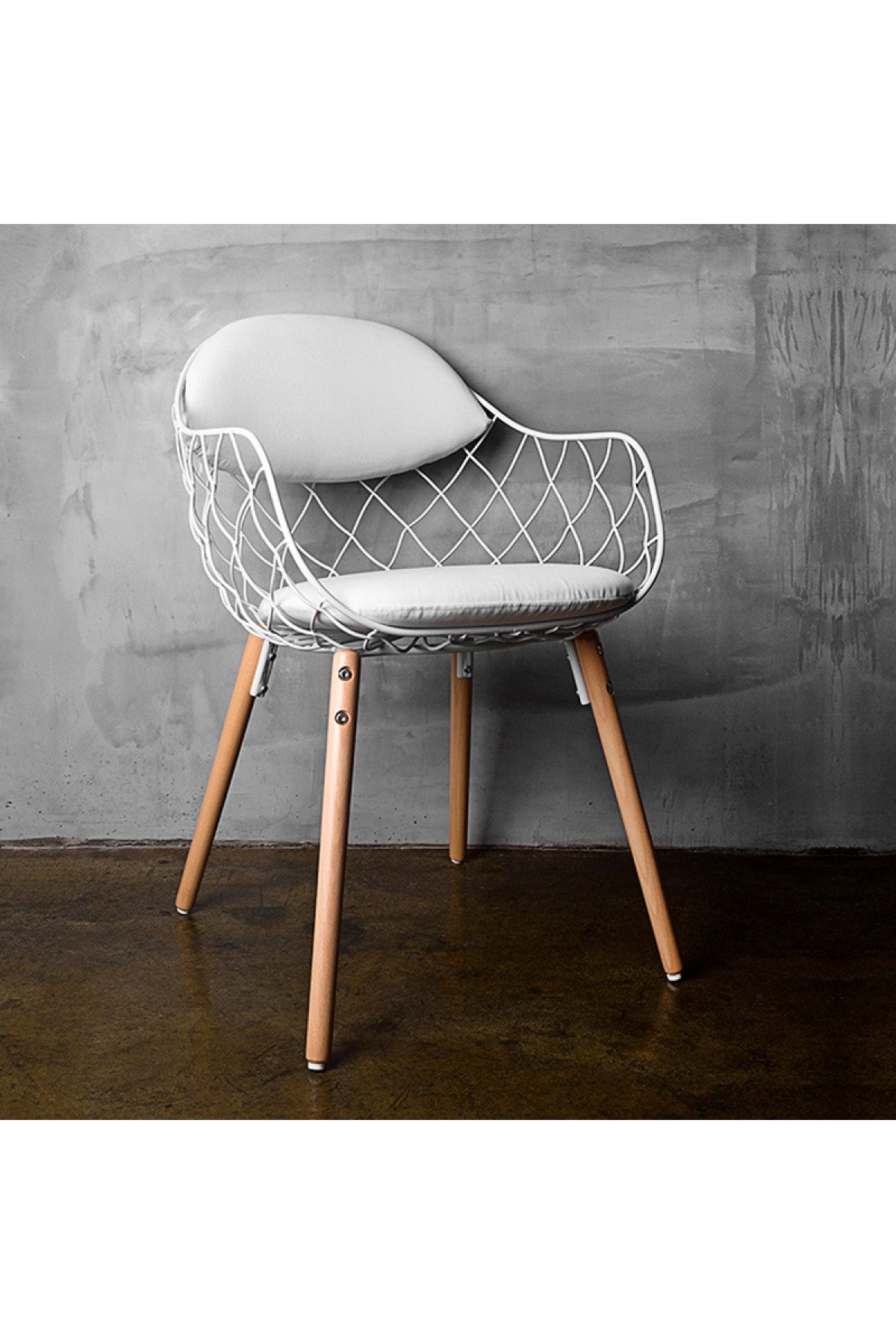 Дизайнерские стулья из металла
