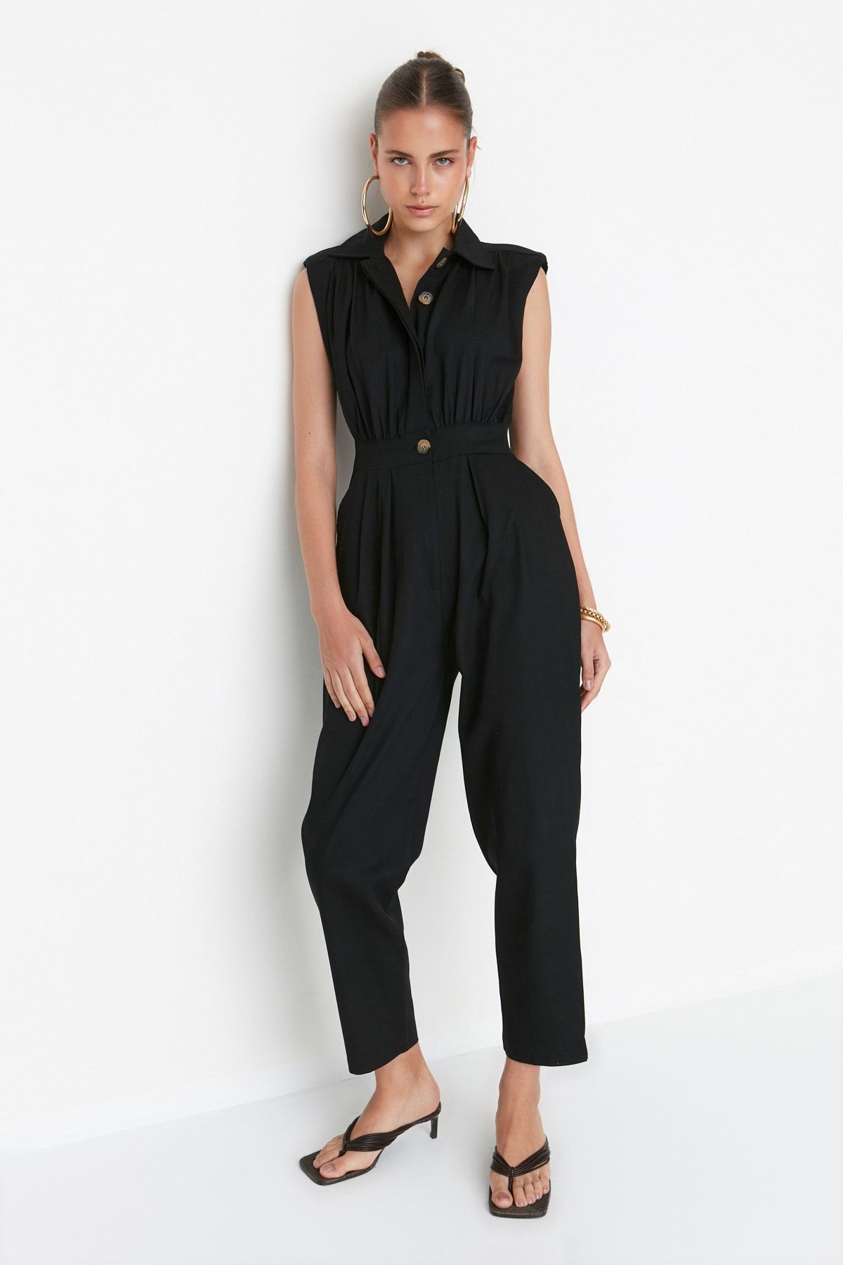 Trendyol Collection-Schwarzer ärmelloser Jumpsuit aus Gabardinegewebe mit Hemdkragen TWOSS21TU0233 3
