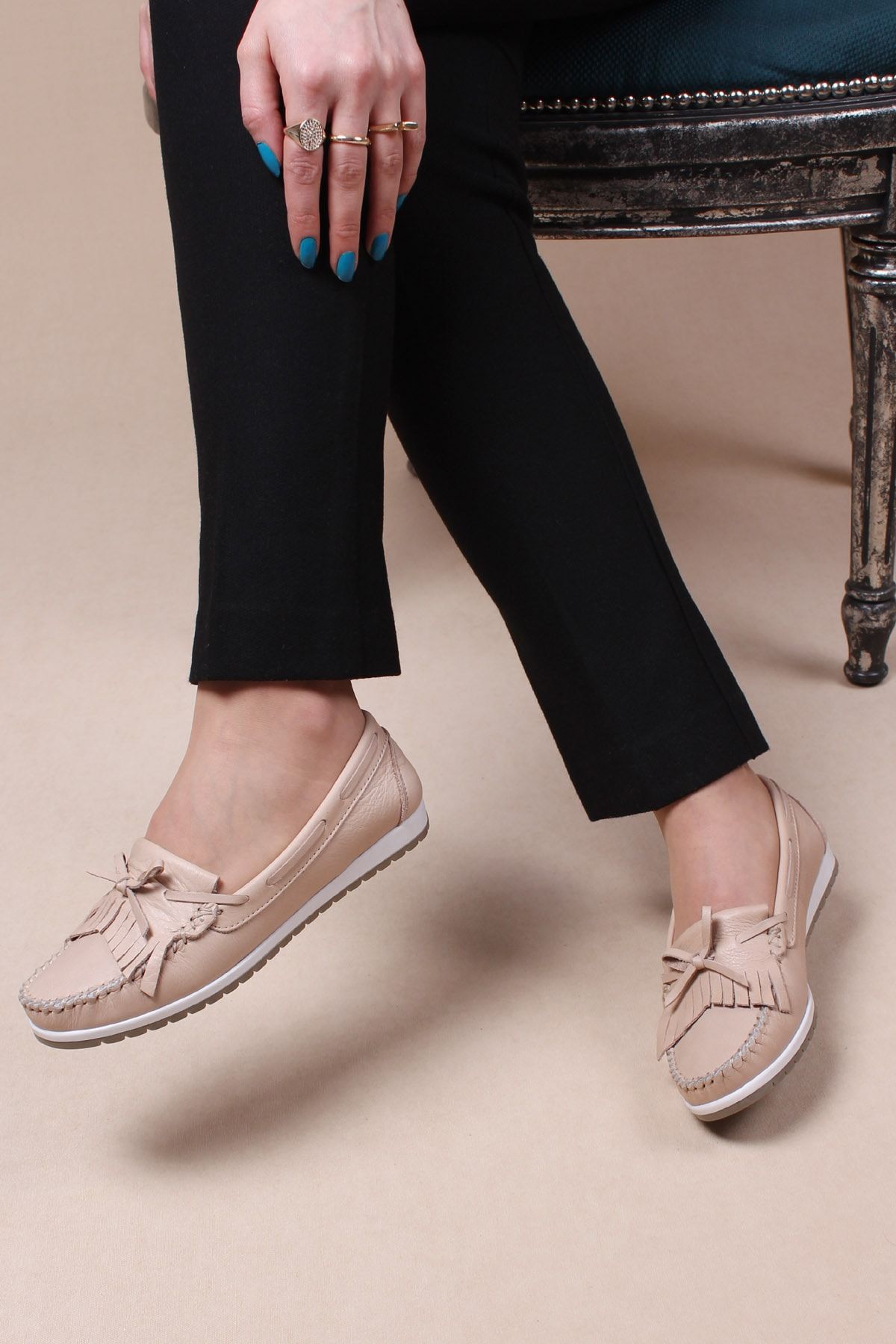 FG FUGASHOE Kad n G nl k Ayakkab Bej Fiyon P sk ll Loafer