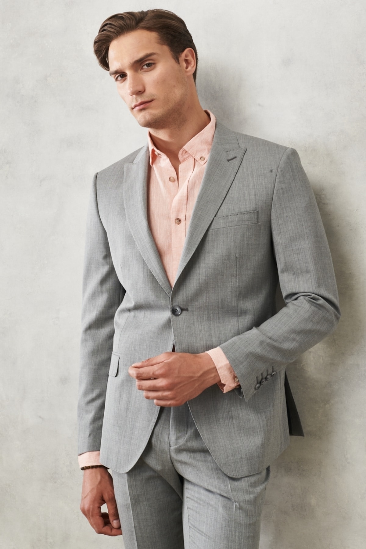 Erkek Gri Slim Fit Dar Kesim Kırlangıç Yaka Düz Klasik Takım Elbise