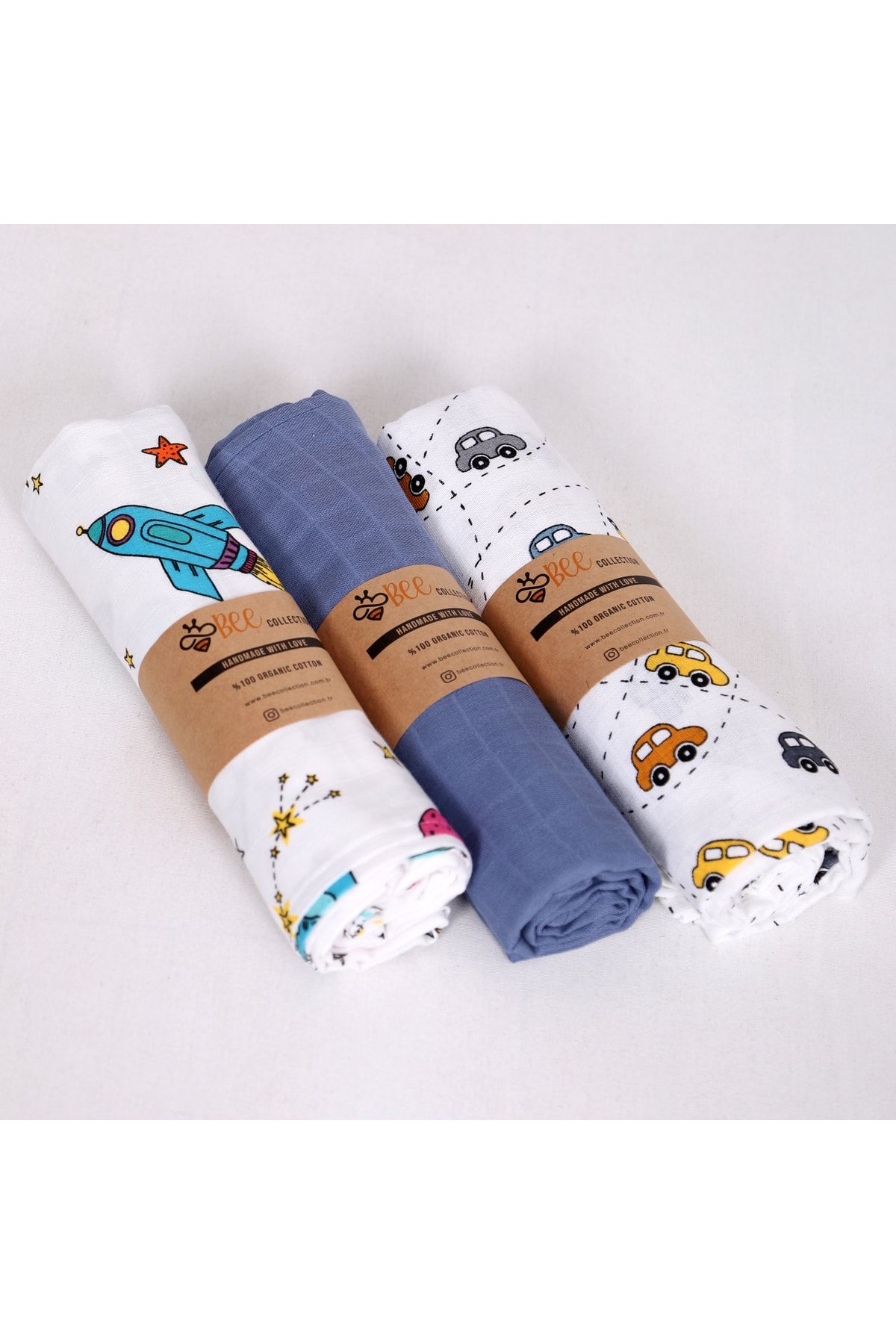 Bee collection Set of 3 Muslin Blankets Astronaut indigo car