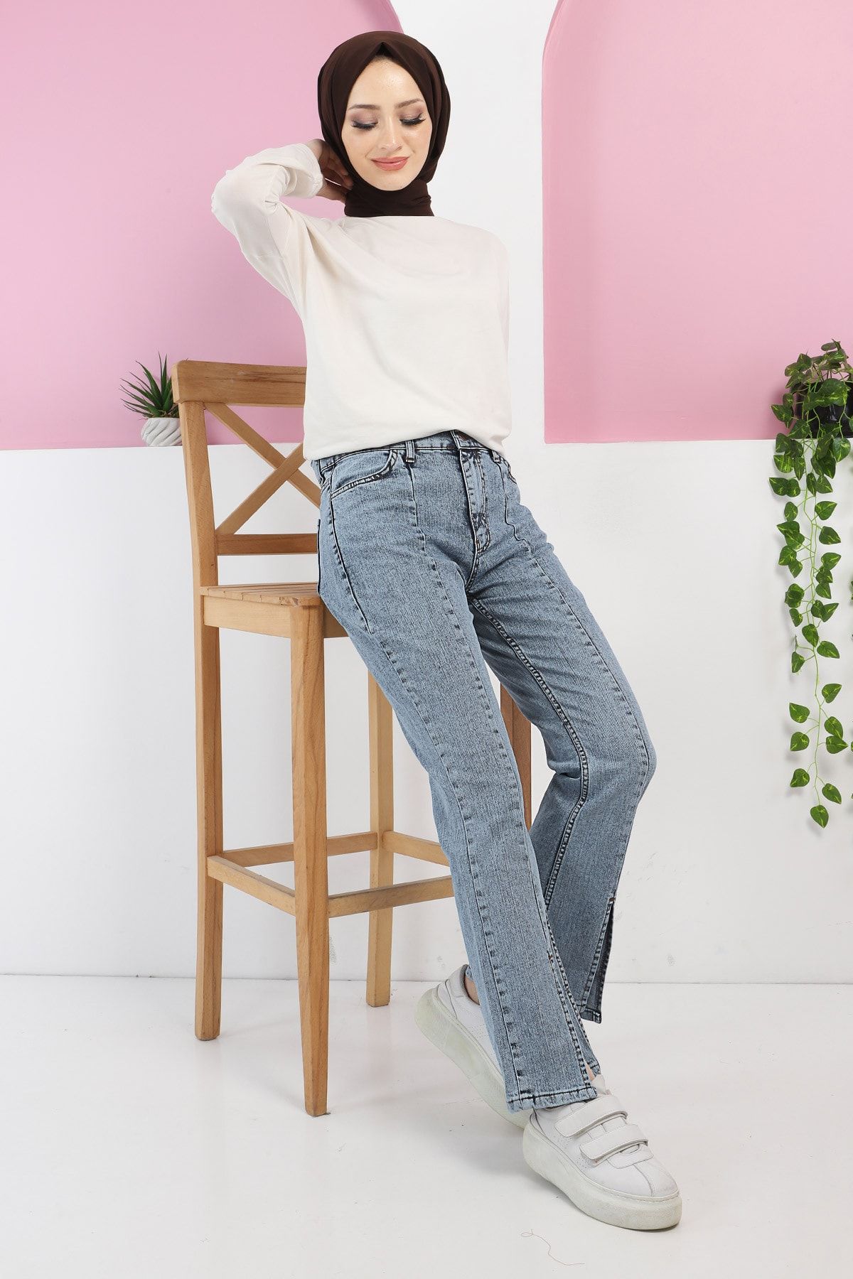 Jane Light Wash Jeans