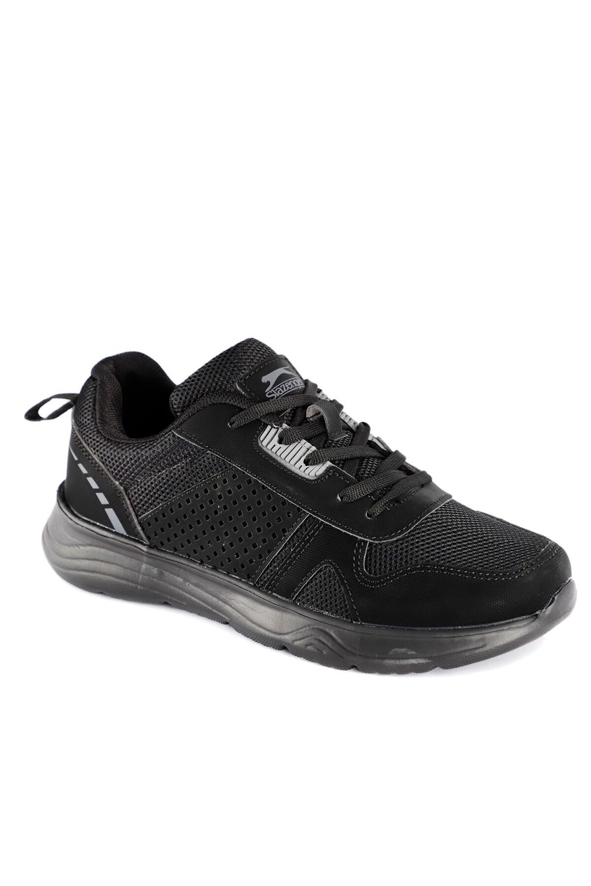 Slazenger walking shoes 2025