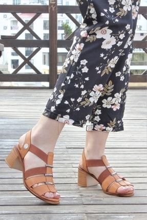 Kadın Yazlık Hakiki Deri Lastikli Kalın Topuklu Sandalet M22-YS1370