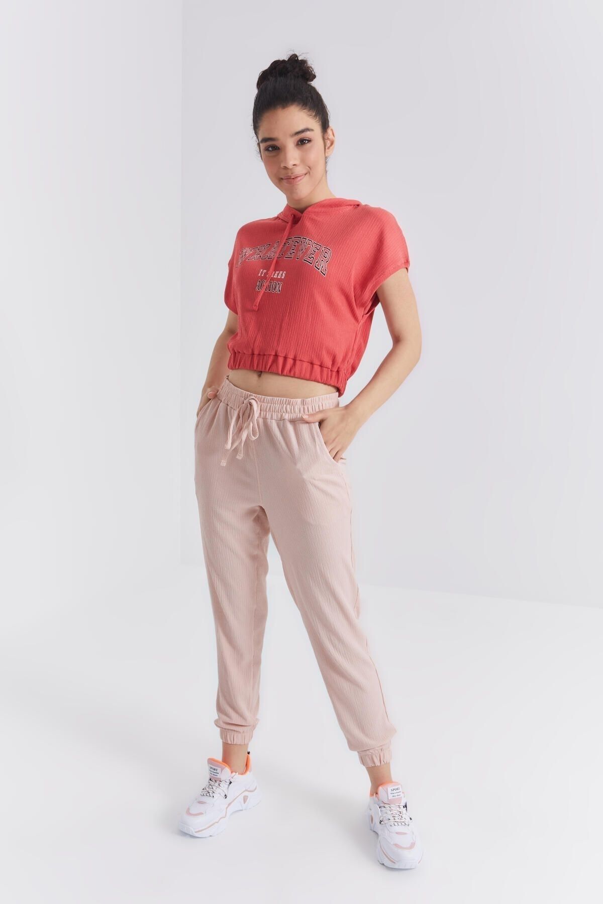 Salmon best sale pink joggers