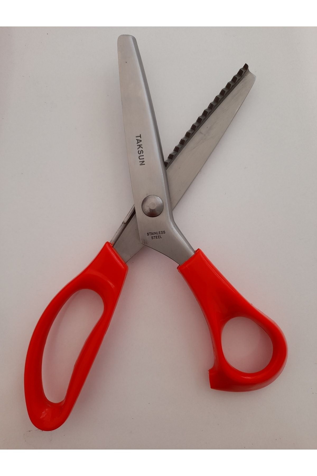 Taksun-Overlapped Zig Zag Scissors 1