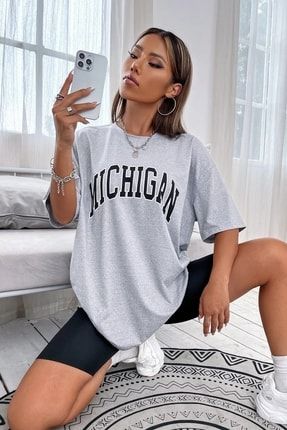 Kadın Oversize Gri Michigan Baskılı Tişört grimichiganyeni