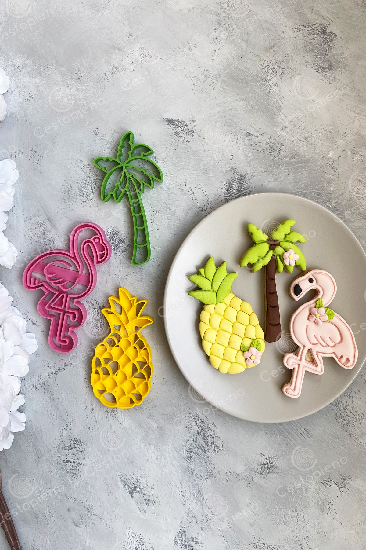 3-Piece Palm, Pineapple and Flamingo Dough Shaper