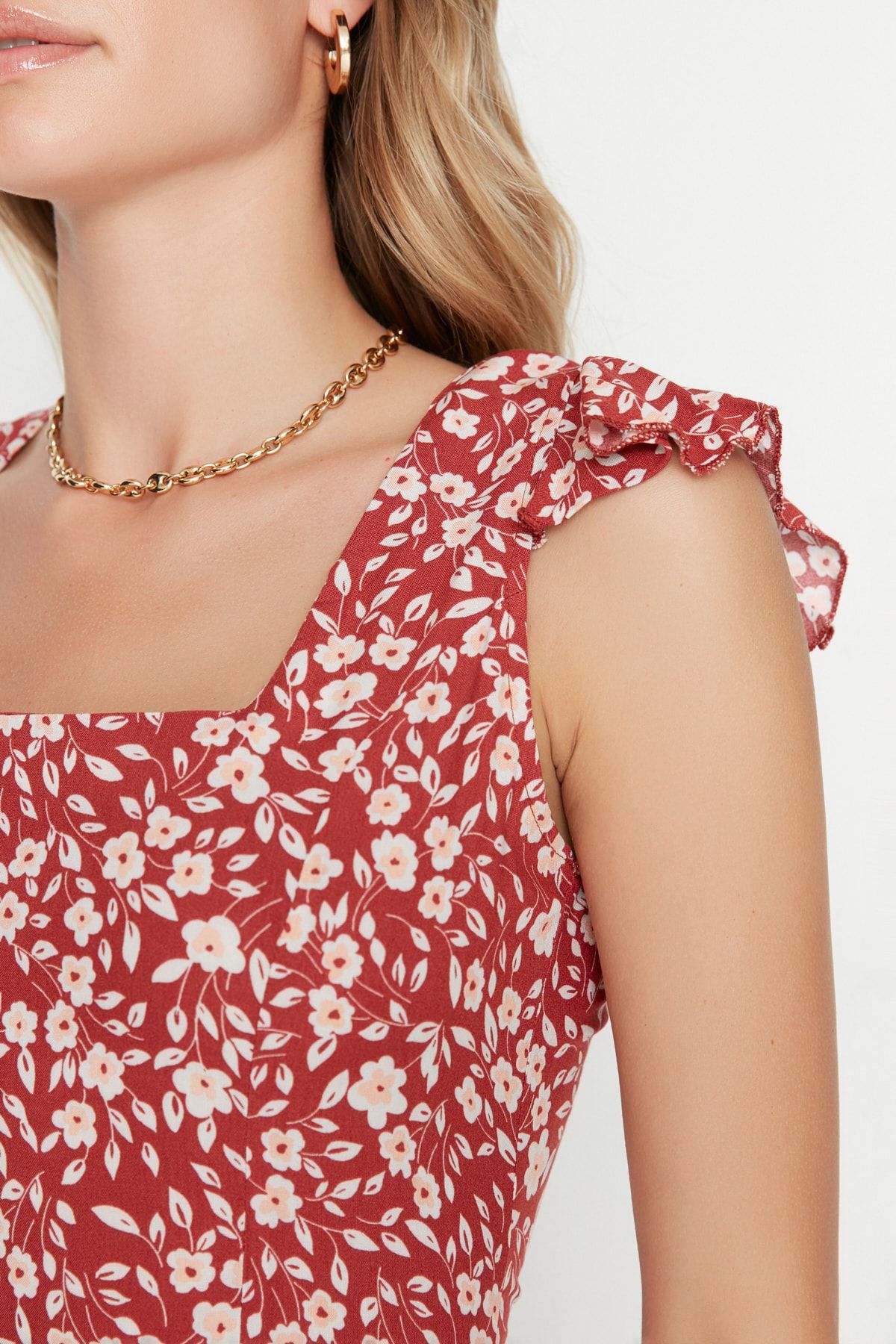 Trendyol Collection-Сукня з віскози міді з квадратним вирізом та квітковим візерунком А-силуету з віскози TWOSS20EL3331 6