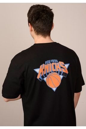 Siyah Oversize Pamuklu Bisiklet Yaka New York Knicks Baskılı Kısa Kollu T-shirt SNYKM0001
