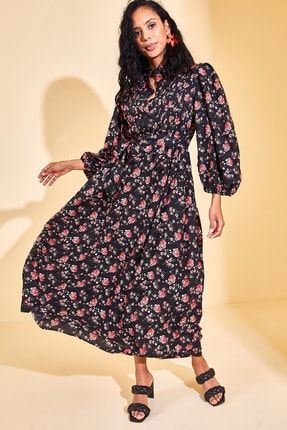 Kadın Siyah Yaka Detaylı Çiçekli Maxi Elbise 2YZK6-12758-02