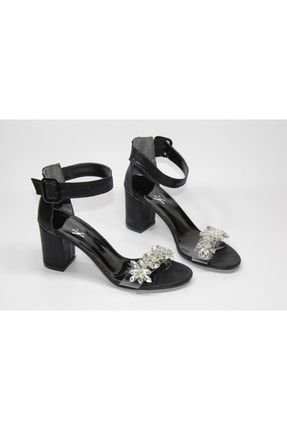Kadın Şeffaf Tek Bantlı Taşlı Detay Bilekten Bağlı Günlük-abiye Kalın Topuklu Ayakkabı PRA-S-M-N-KN-DRA-M-N-D-010700