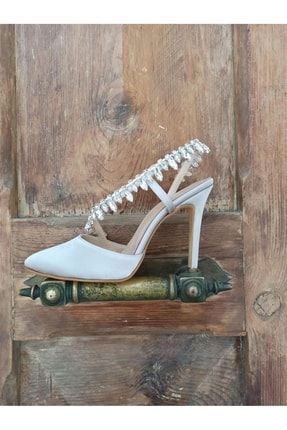 Gümüş Saten Sıra Taşlı Kadın Abiye Ayakkabı DS-MACRO