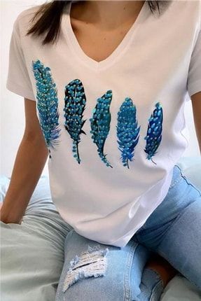 Kadın V Yaka Tüy Desen Pullu T-shirt 5tüyladerra