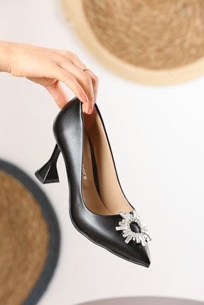 Kadin Siyah Cilt Tasli Klasik Topuklu Ayakkabı PER255