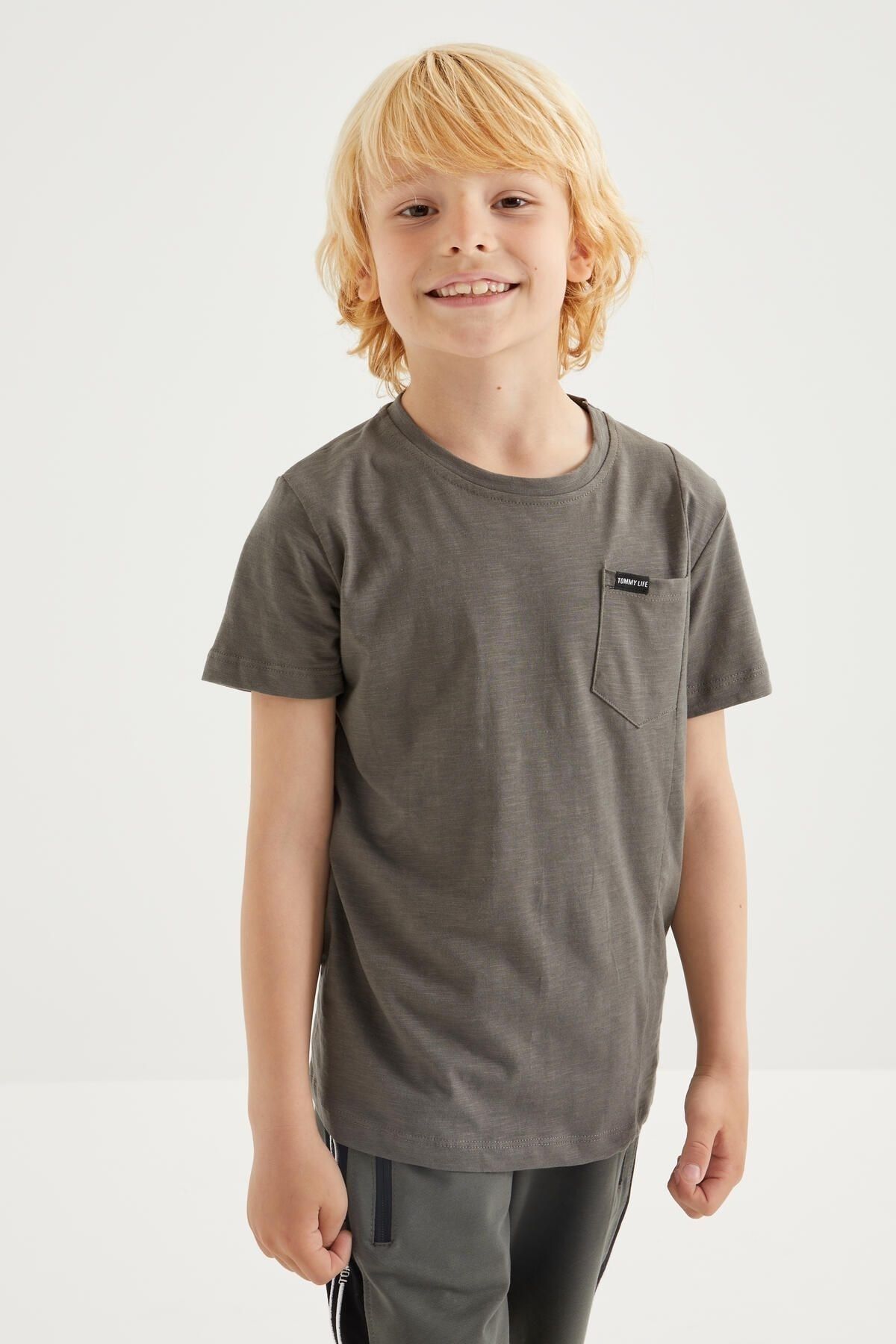 Dark gray t shirt shop
