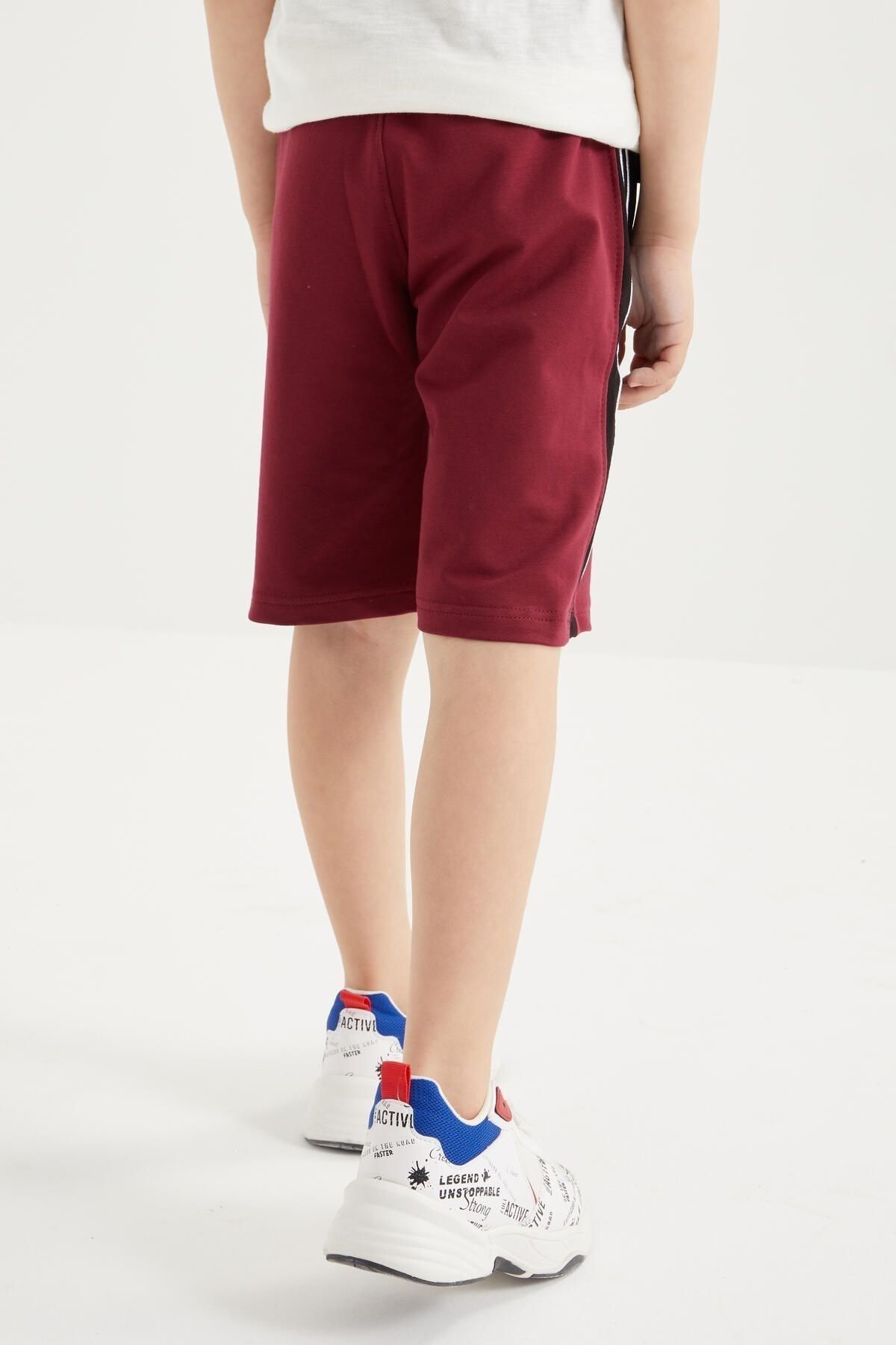 Active life shorts with cheap zipper pockets