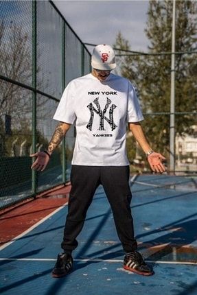 Erkek Beyaz Ny Yankees Baskılı Oversize Bisiklet Yaka Kısa Kollu T-shirt benisengiydiryankesstişört