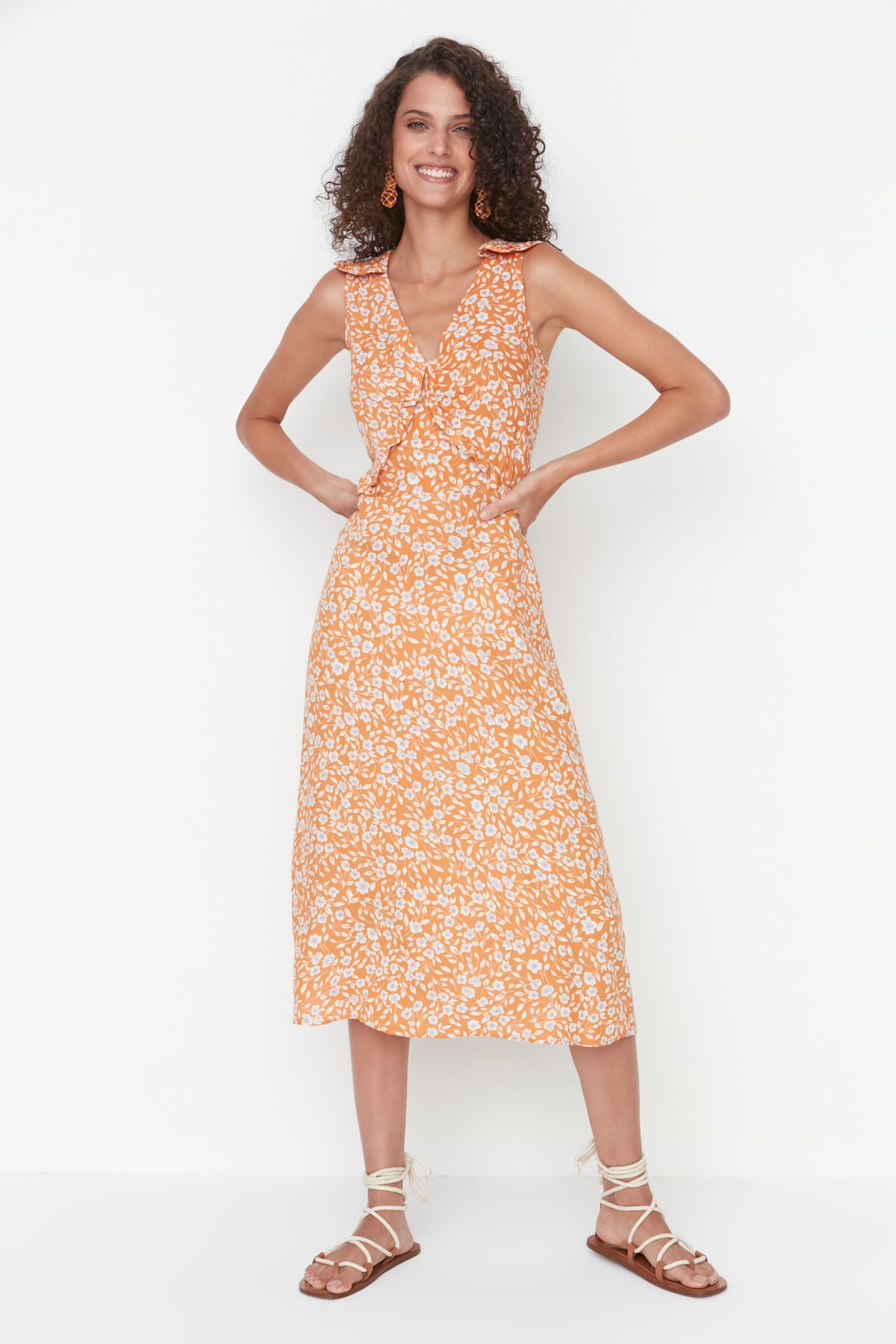 Trendyol Collection Kleid Orange Basic Fast ausverkauft