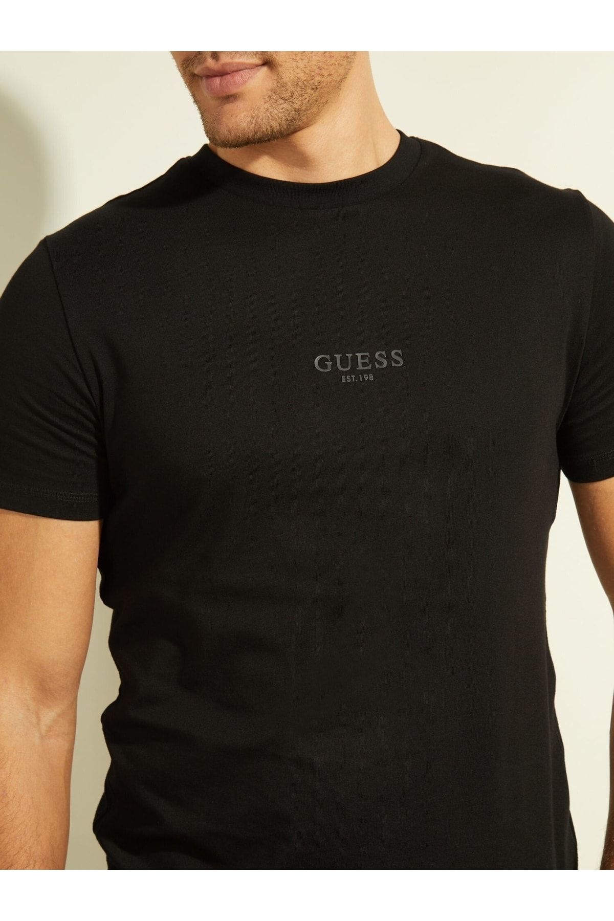 تی شرت مشکی یقه گرد اسلیم فیت آستین کوتاه مردانه گس Guess (برند آمریکا)