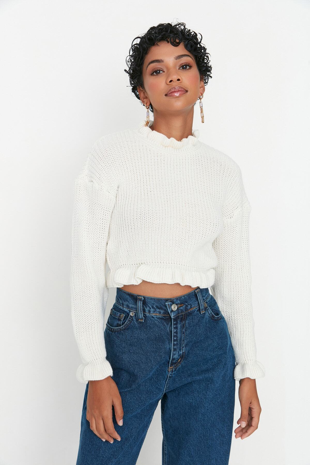 Trendyol Collection Ecru Knitwear Crop Sweater - Volánkový detail, Twoaw22Kz0530