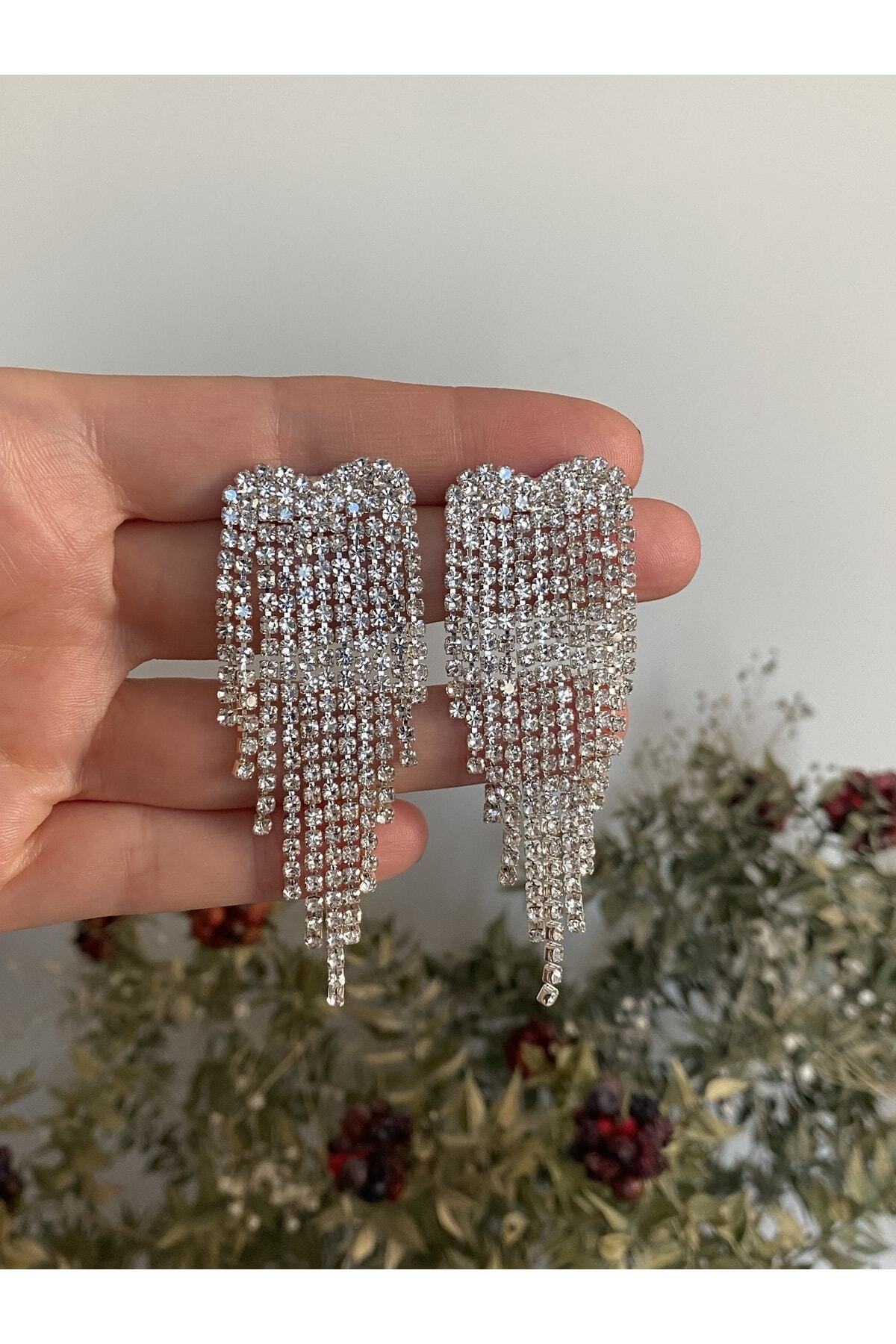 ACCESSORIES WORLD Kadın Taşlı Sallantılı Uzun Su Yolu Gümüş Renk Abiye